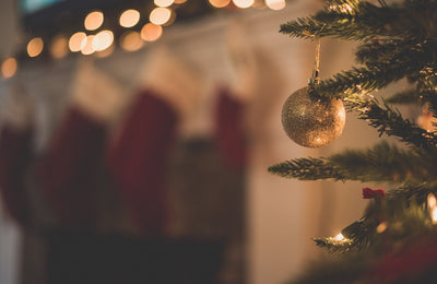 Holiday Tips: Are you Hosting or being Hosted?? How To Enjoy Yourself And Maintain Healthy Sleep Habits For Your Baby